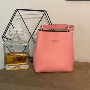 Coach Bucket Bag with Signature Canvas Interior in Powder Pink